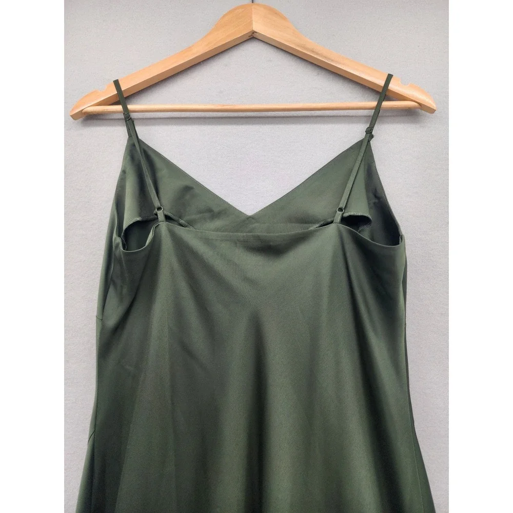 Scoop olive green